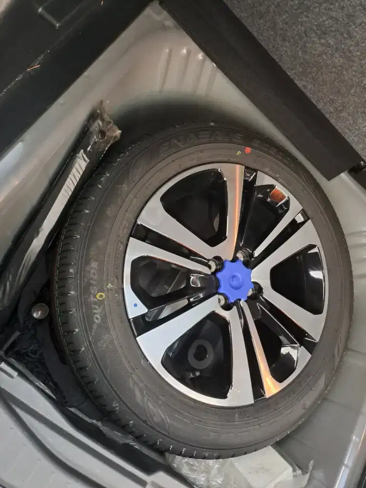 Daihatsu Rocky 1.0 R ADS Turbo Matic Thn 2021