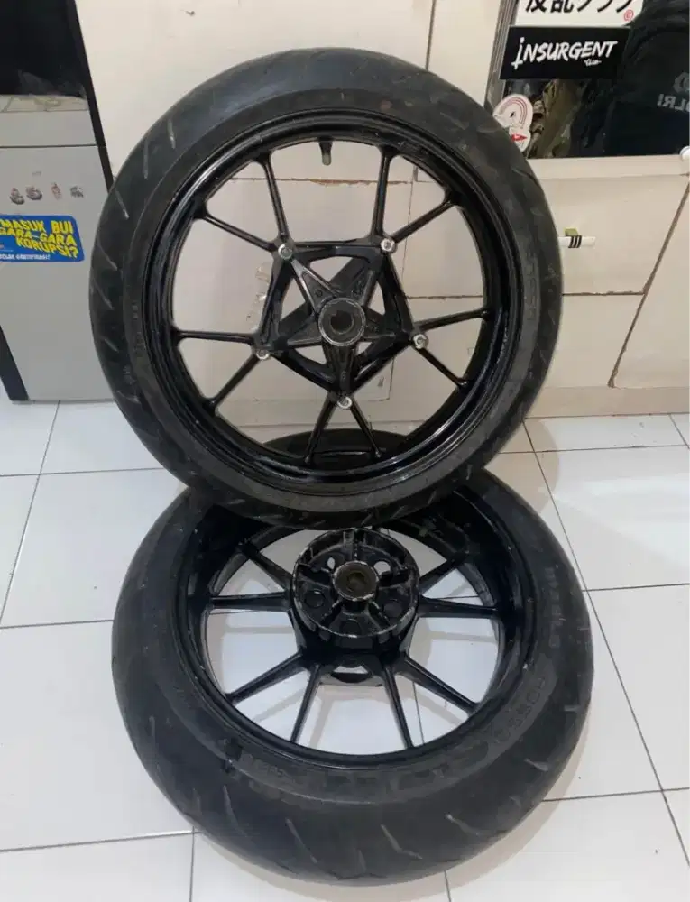 Di jual Cepat Velg BMW S 1000 RR INCLUDE BAN MURAH!