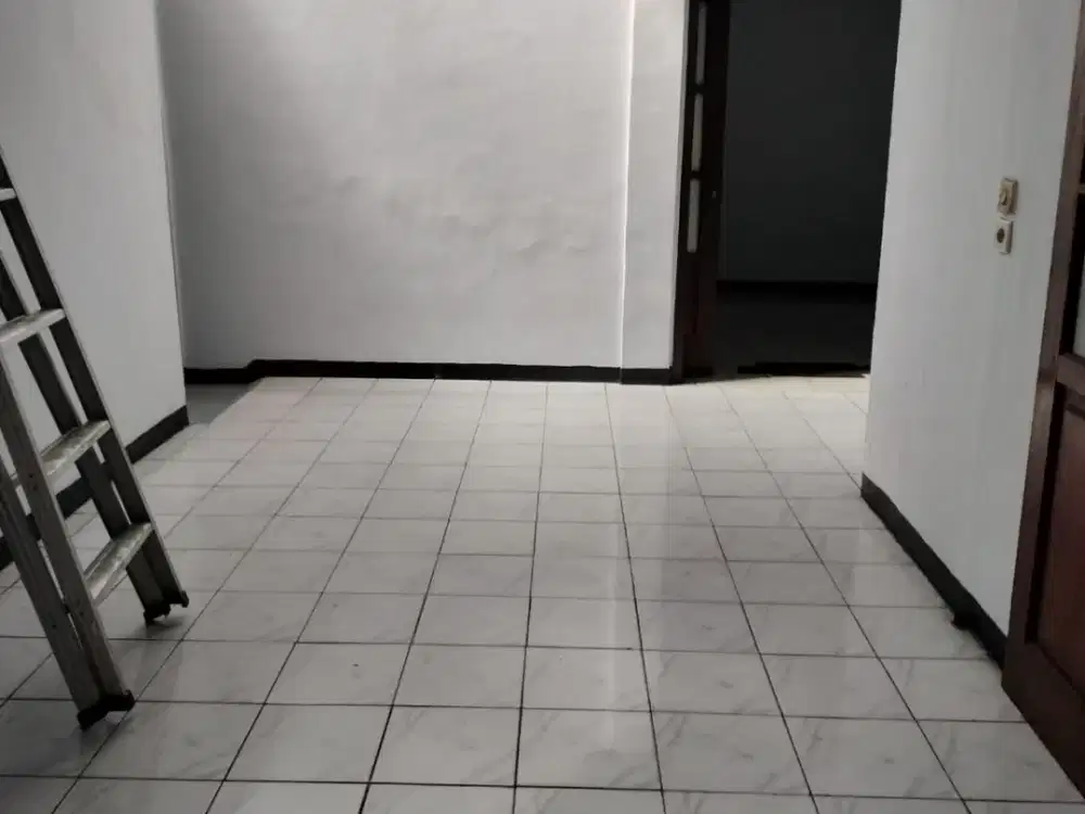 Di sewa rumah di Tebet siap huni jakarta selatan