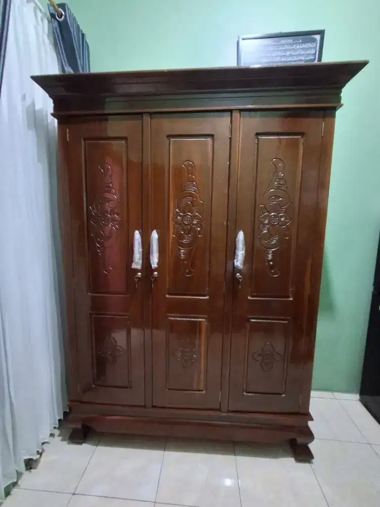 Dijual Lemari Kayu Jati