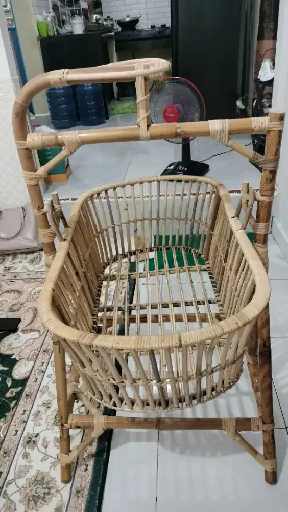 Keranjang Ayunan Bayi Rotan