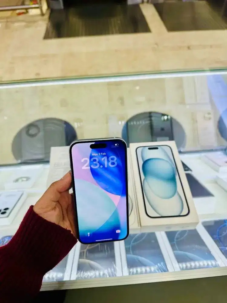 iPhone 15 128 GB warna Blue iBox BH 90%, Garansi sd 21 Maret 2026 iBox