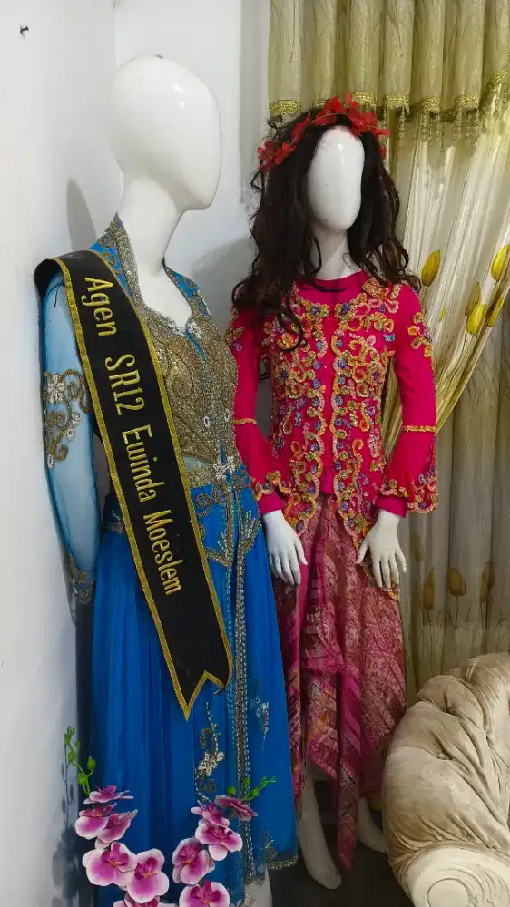 Dress biru dan Set sepasang kebaya modern pink (Laki-laki &perempuan)