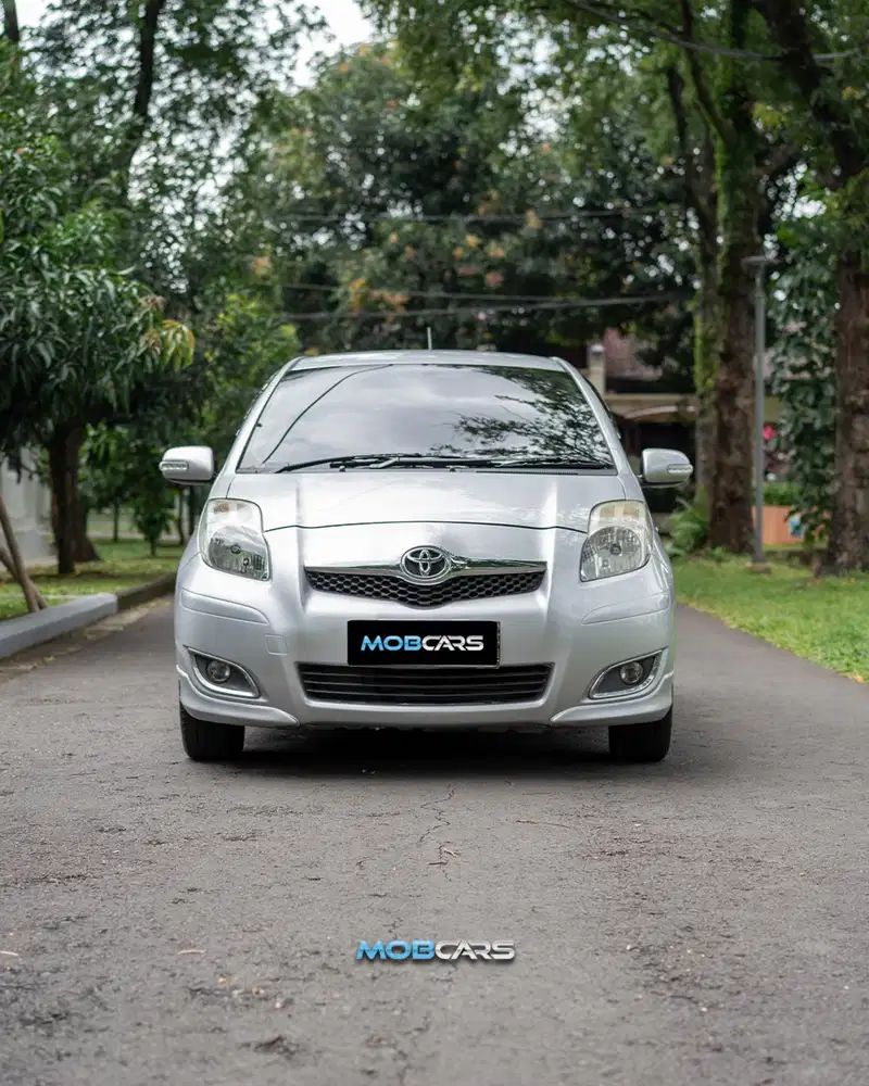 YARIS E AT 2011 MURAH MERIAH