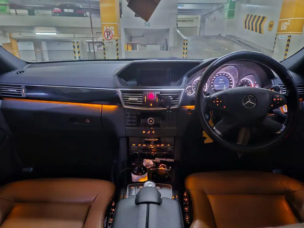 Mercedes-Benz E300 2010 Bensin