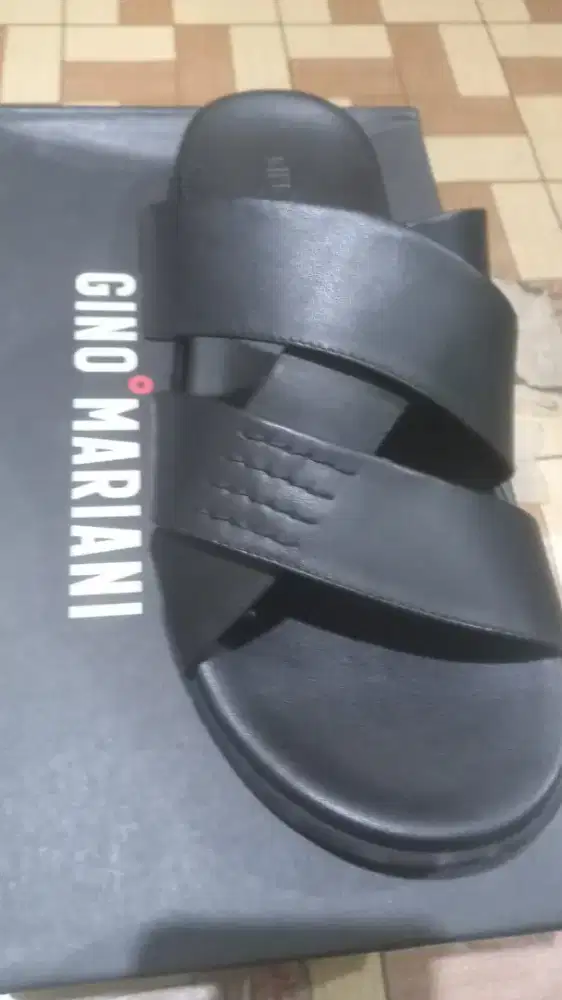 Jual sendal Gino Mariani