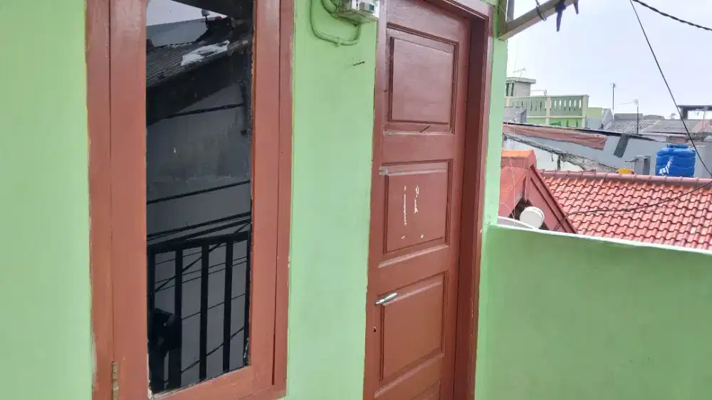 KONTRAKAN/KOST 3 PETAK