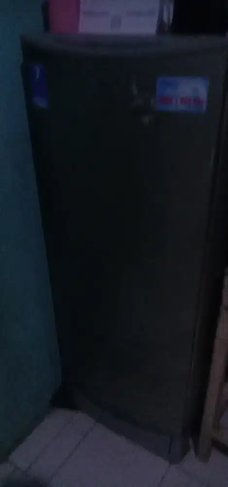 Jual kulkas 1 pintu masih normal semuanya