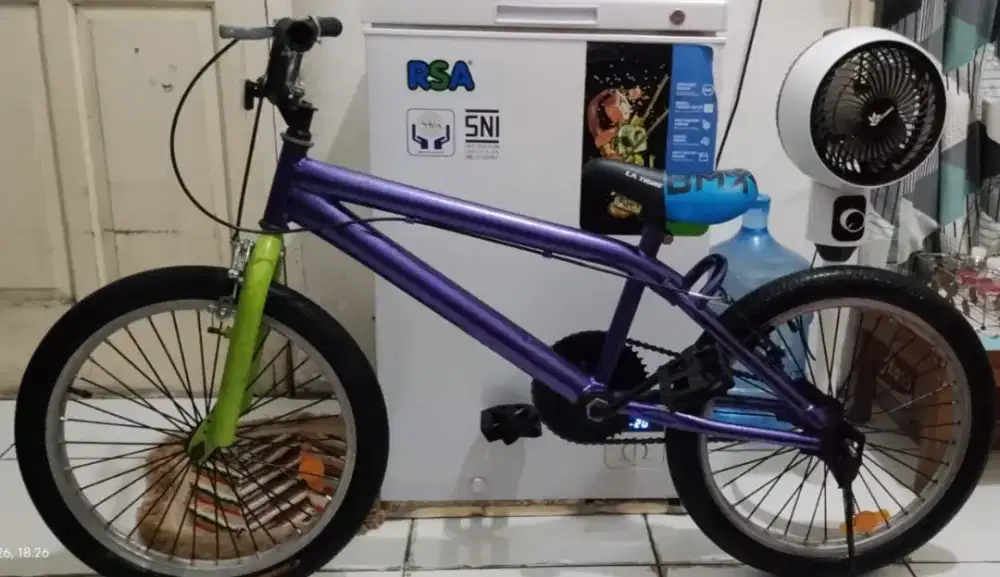 sepeda BMX ukuran 20