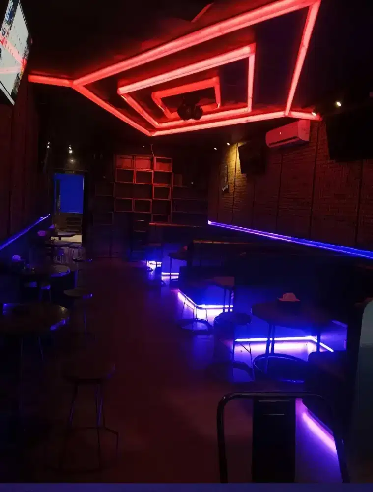 Loker LC Karaoke & SPA