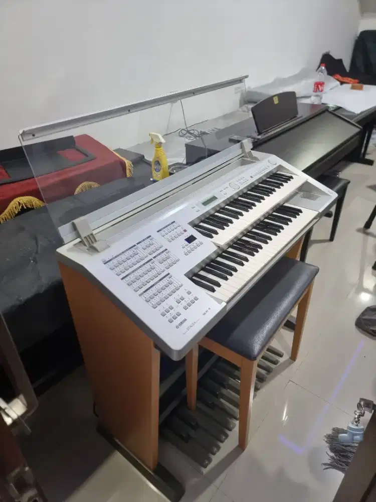 Electone yamaha elb 01