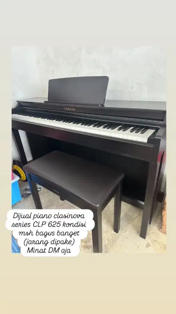 Piano Yamaha Clasinova