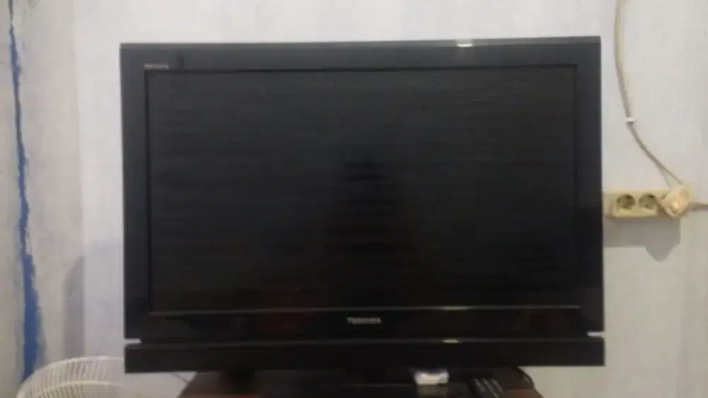 Toshiba regza 32 inchi