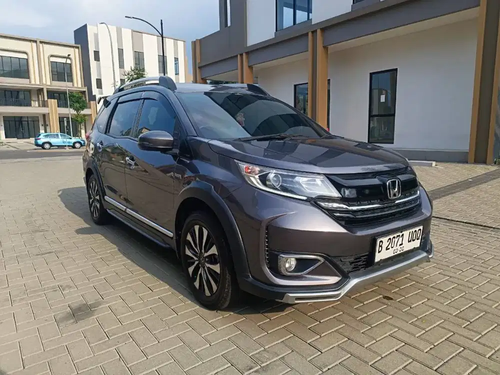 [Dijual Cepat] BR-V 1.5 Prestige 2020 Abu-Abu Pajak Panjang Siap Pakai