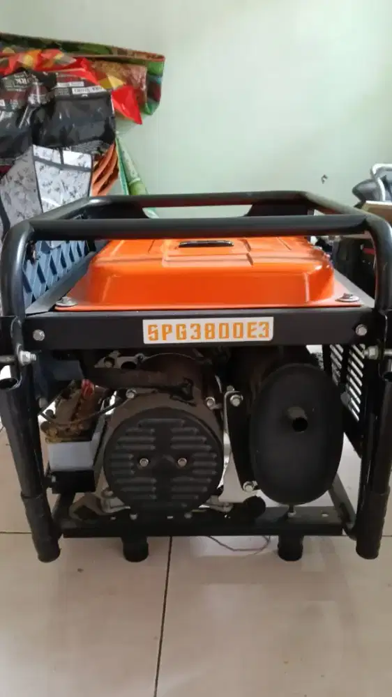 Jual gen set bekas merek yotoyama gasoline generator.SPG 3800 E3