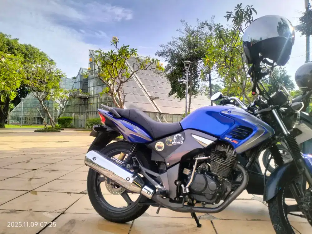 Honda Tiger Revo gen 1 warna biru