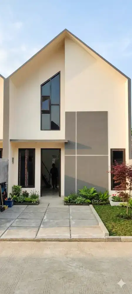 Rumah 2 lantai 200 m dr angkutan umum dan stasiun Depok lama