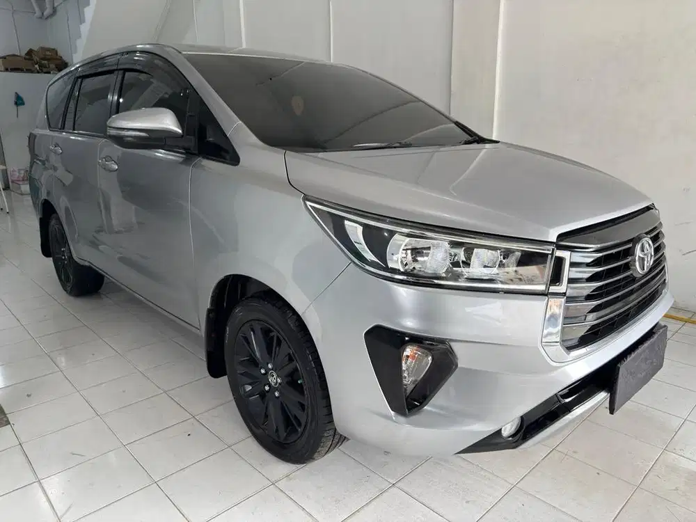 Innova 2.4 G Diesel Manual 2022 Hitam