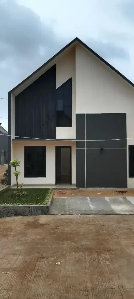 Rumah siap huni megah 200 m dr angkutan umum 10 menit ke stasiun depok