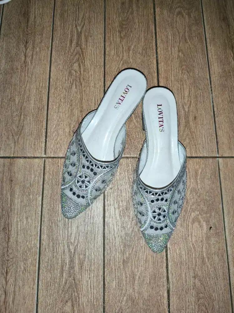 sendal untuk pesta atau kundangan preloved