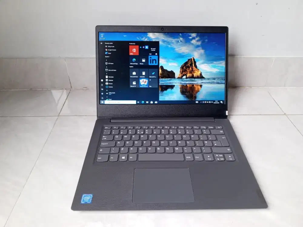 LAPTOP LENOVO 82C INTEL CELERON RAM 4 SSD 256 MASIH BAGUS NORMAL SEMUA