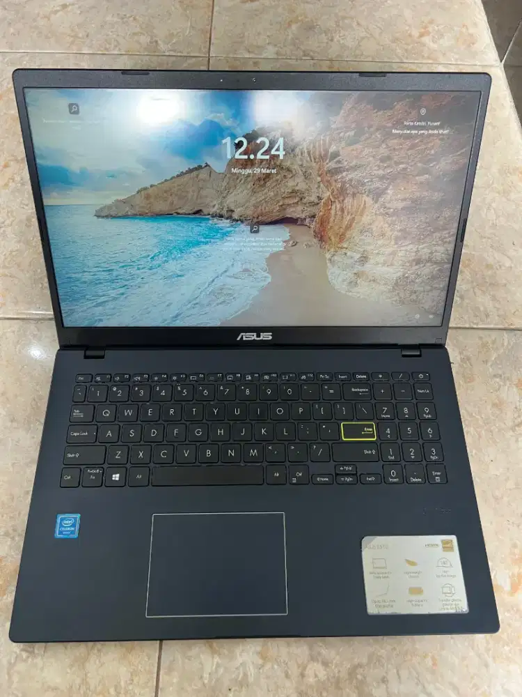 Laptop Asus E510
