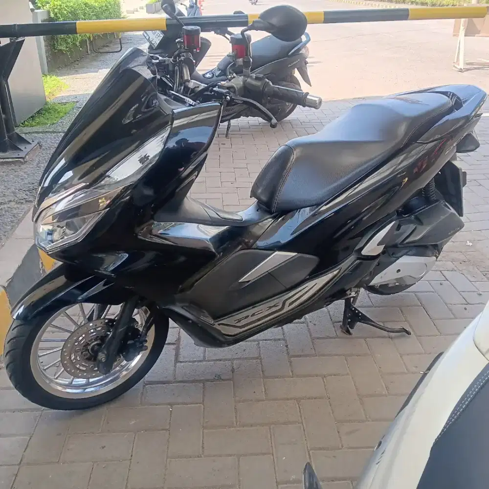 Dijual honda pcx 2019