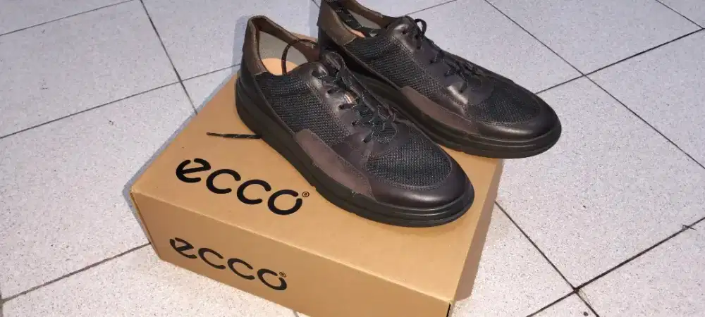 Sepatu ecco size 45 NEW