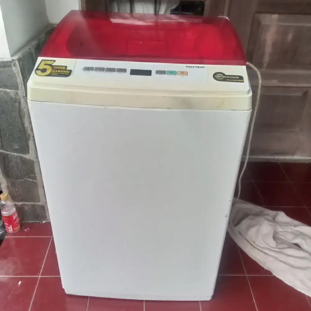Mesin cuci otomatis Polytron 7 kg