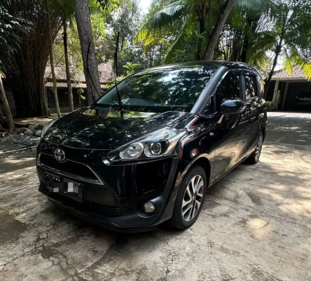 Sienta V Matic Antik Istimewa tahun 2016 Full Original