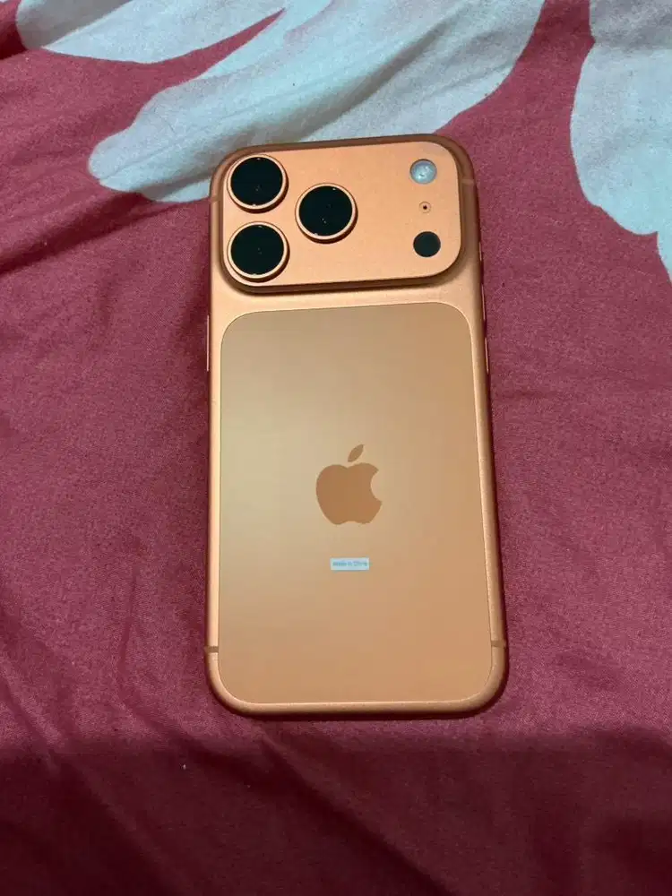 Iphone 17 pro IBox cosmic orange second 256gb