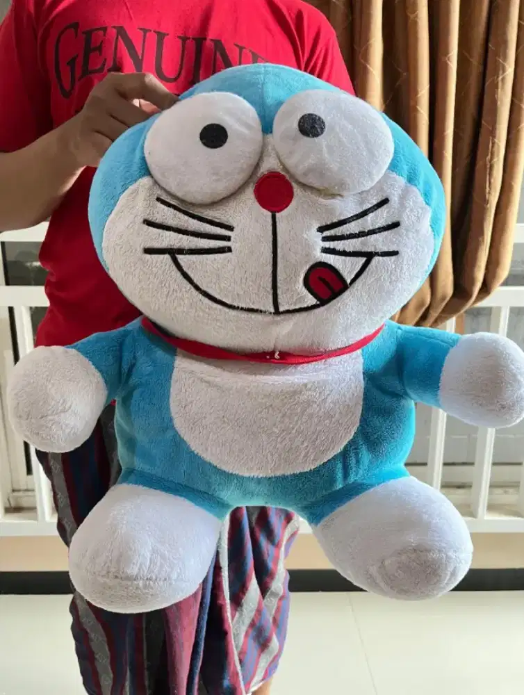 Boneka Doraemon Medium