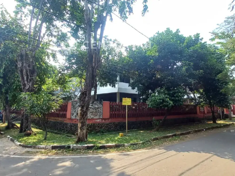 Rumah Hook Diatas Tanah 1000 M² Di Billymoon Pondok Kelapa S8998