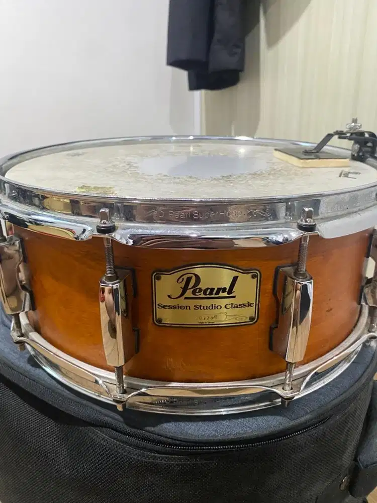 Snare Drum Pearl session studio