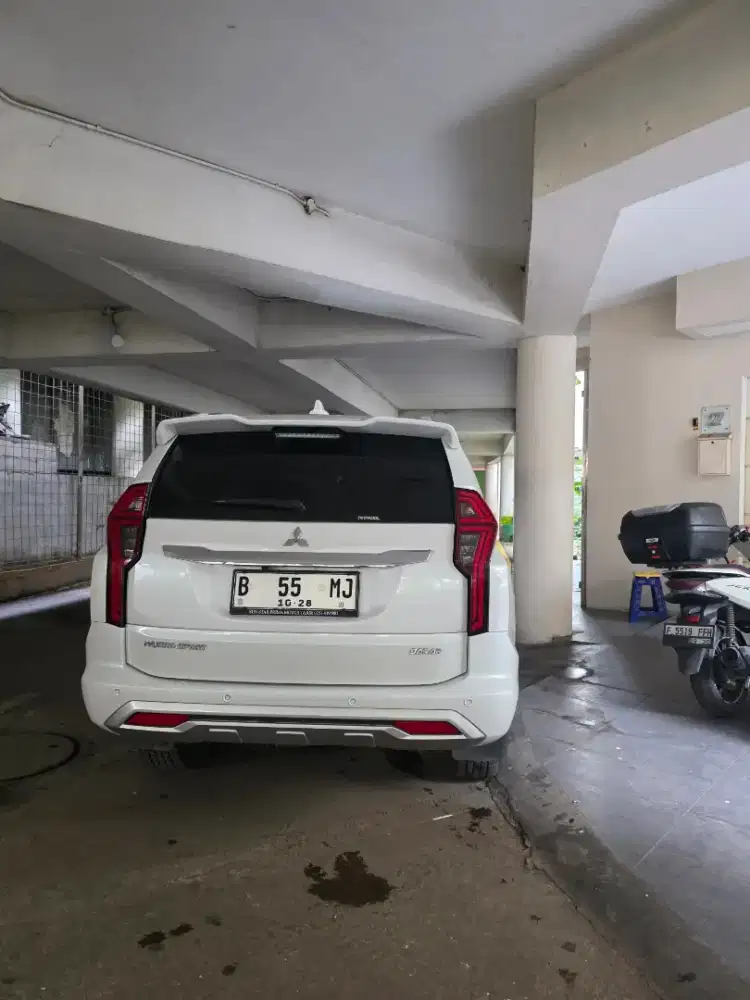 Mitsubishi pajero dakar 4x2 tahun 2023 seperti baru