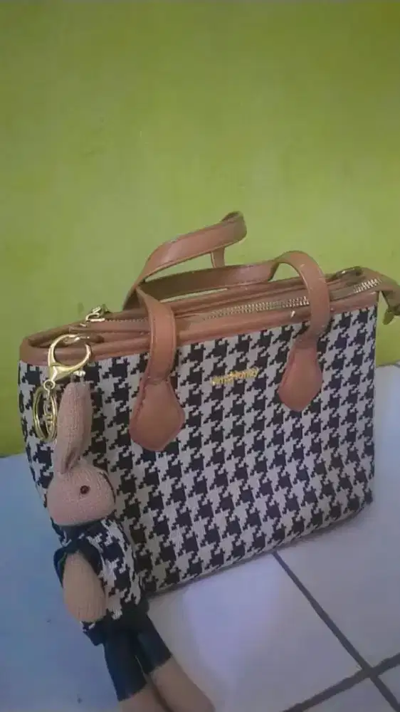 Dijual tas bekas pakai