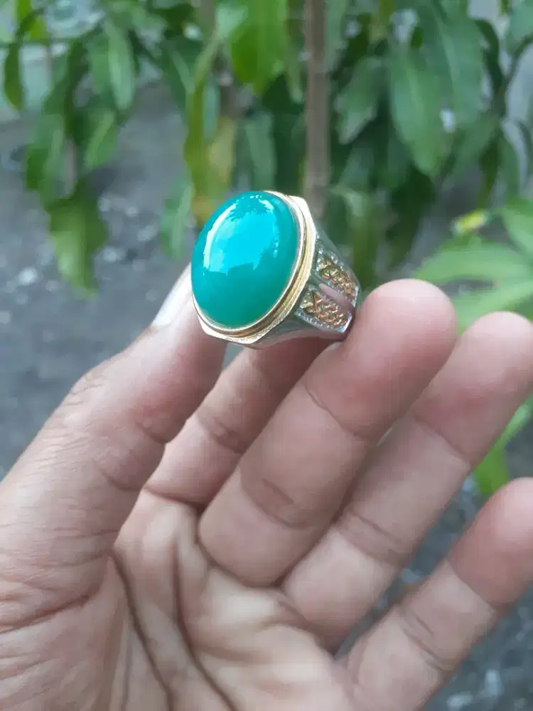 Batu bacan natural