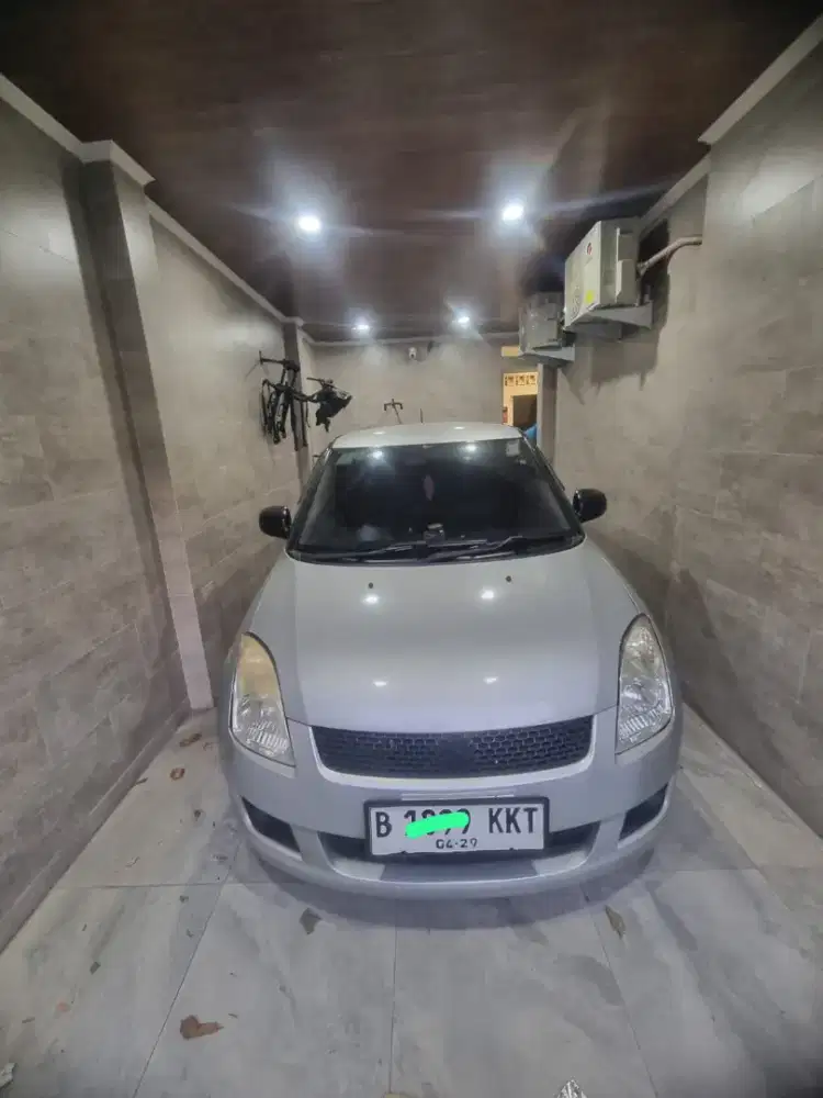 Dijual Cepat Mobil Swift pakaian Pribadi