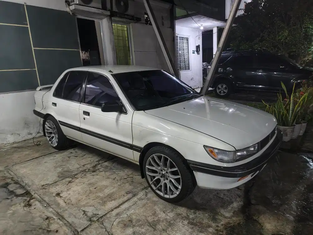 Mitsubishi Lancer 1991 Bensin