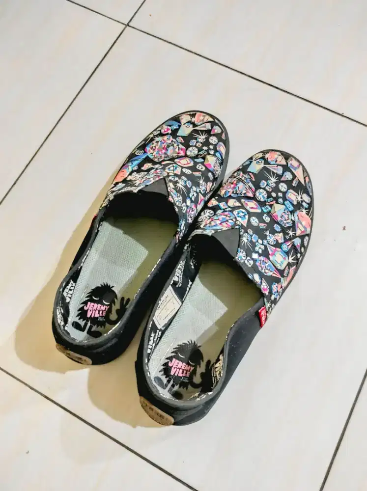 Preloved Wakai Hashigo Jerremy Ville uk. 41