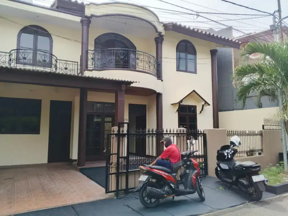 RUMAH BARU RENOV DI PONDOK KELAPA PERMAI - BILLYMOON