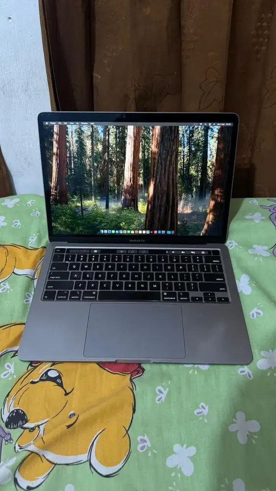 Macbook Pro 2020 i5 8gb/256gb