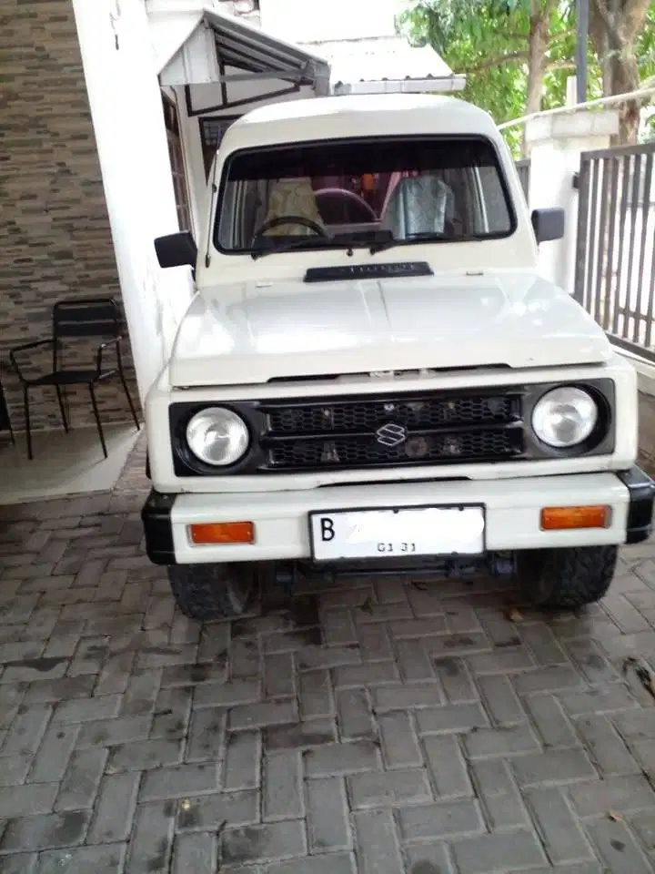 Jeep Suzuki Katana 4x2  1991  MT