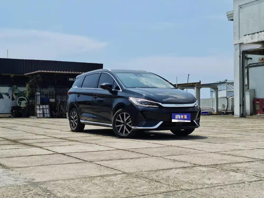 BYD M6 Superior 7 Seater 0.0 AT Listrik 2024 Hitam KM 12RB