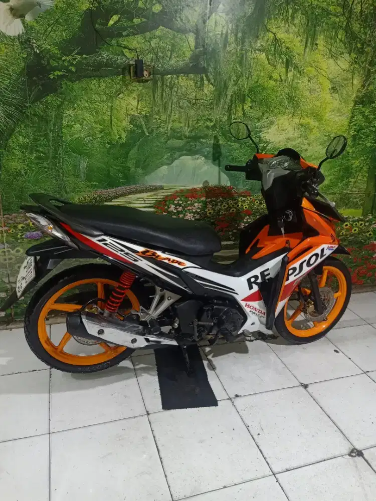 Honda Blade 125 th 2016 istimewa gress