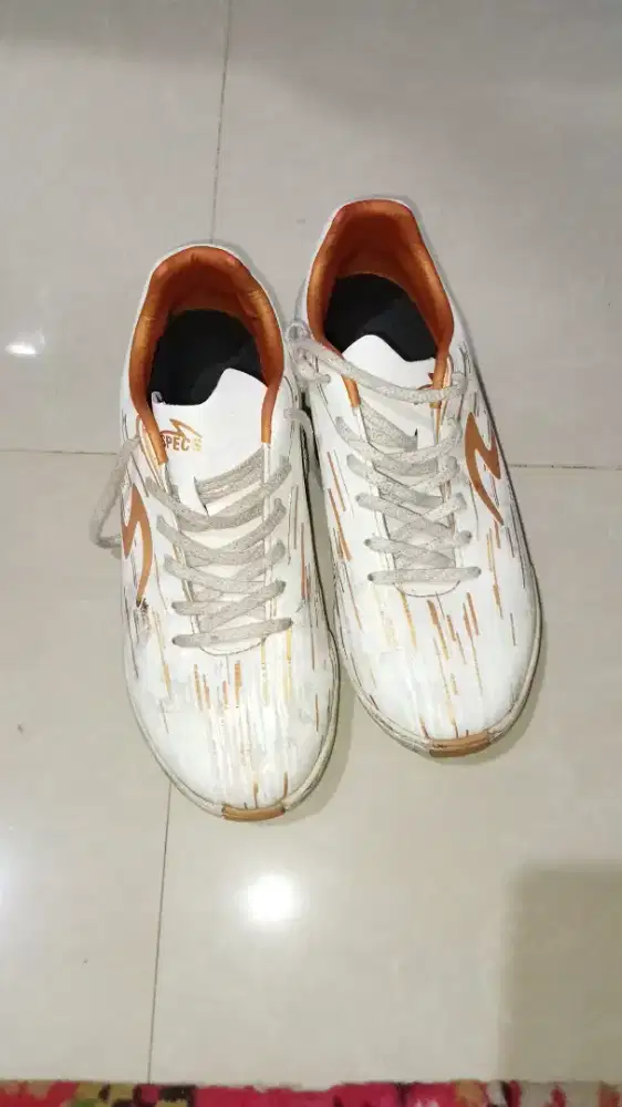 sepatu futsal ls reborn