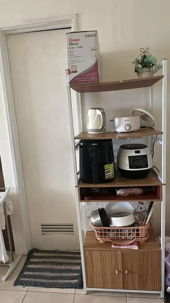 Lemari rak dapur