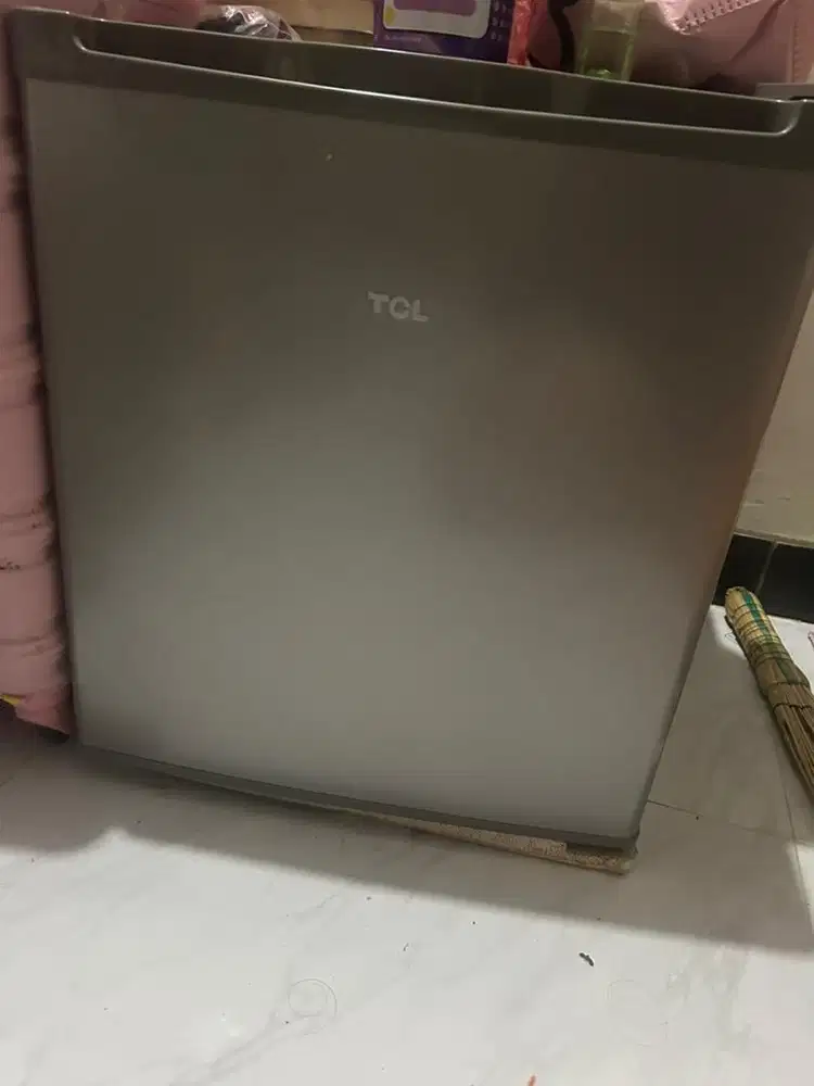 Kulkas mini dijual cepat!!