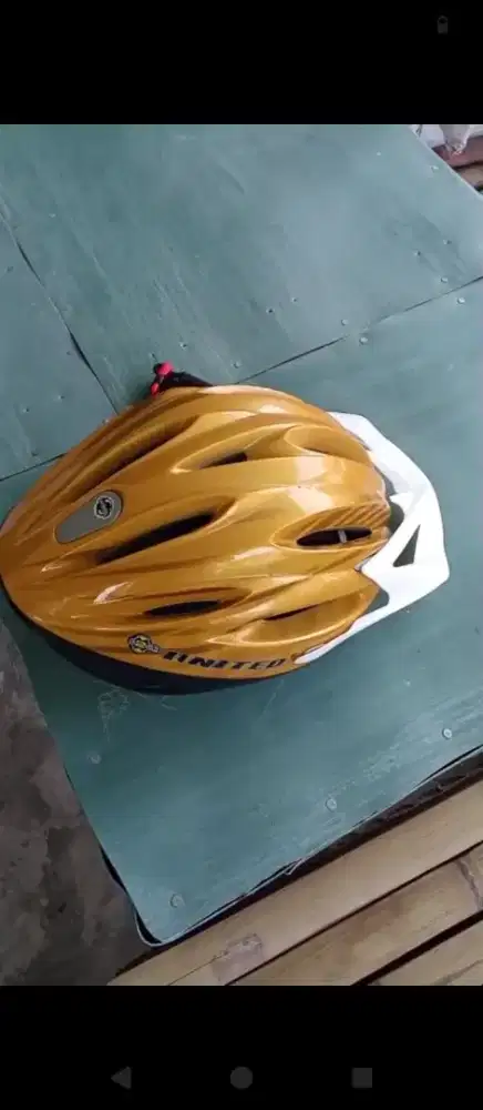 Helm semua sepeda