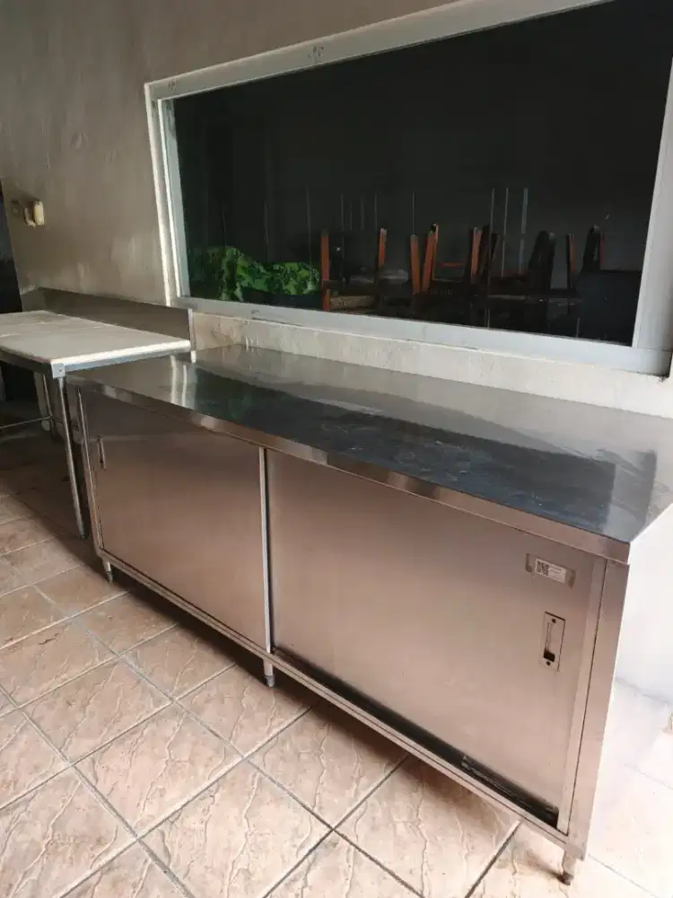 Kabinet pintu sliding